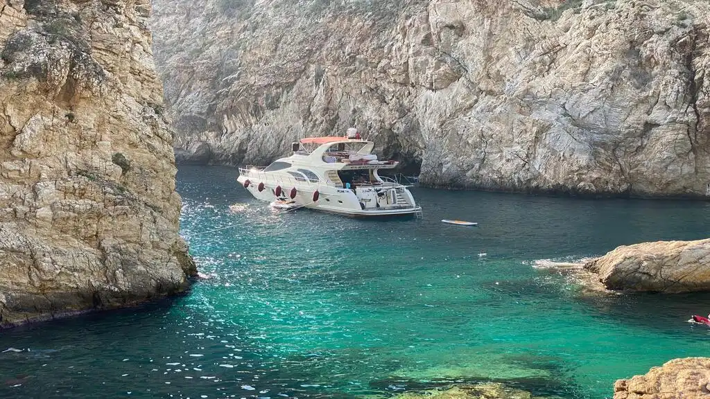 YACHT CLEOPATRA